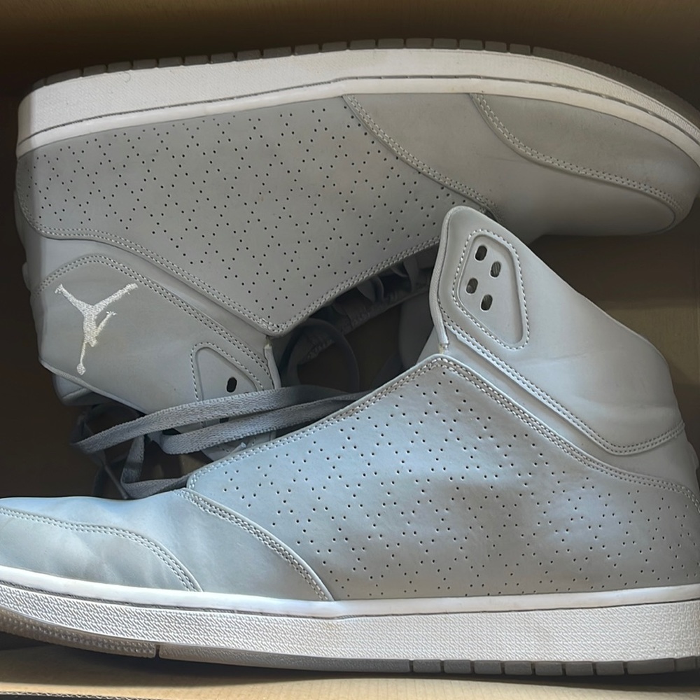 Kens Jordan True Flight. Size 14